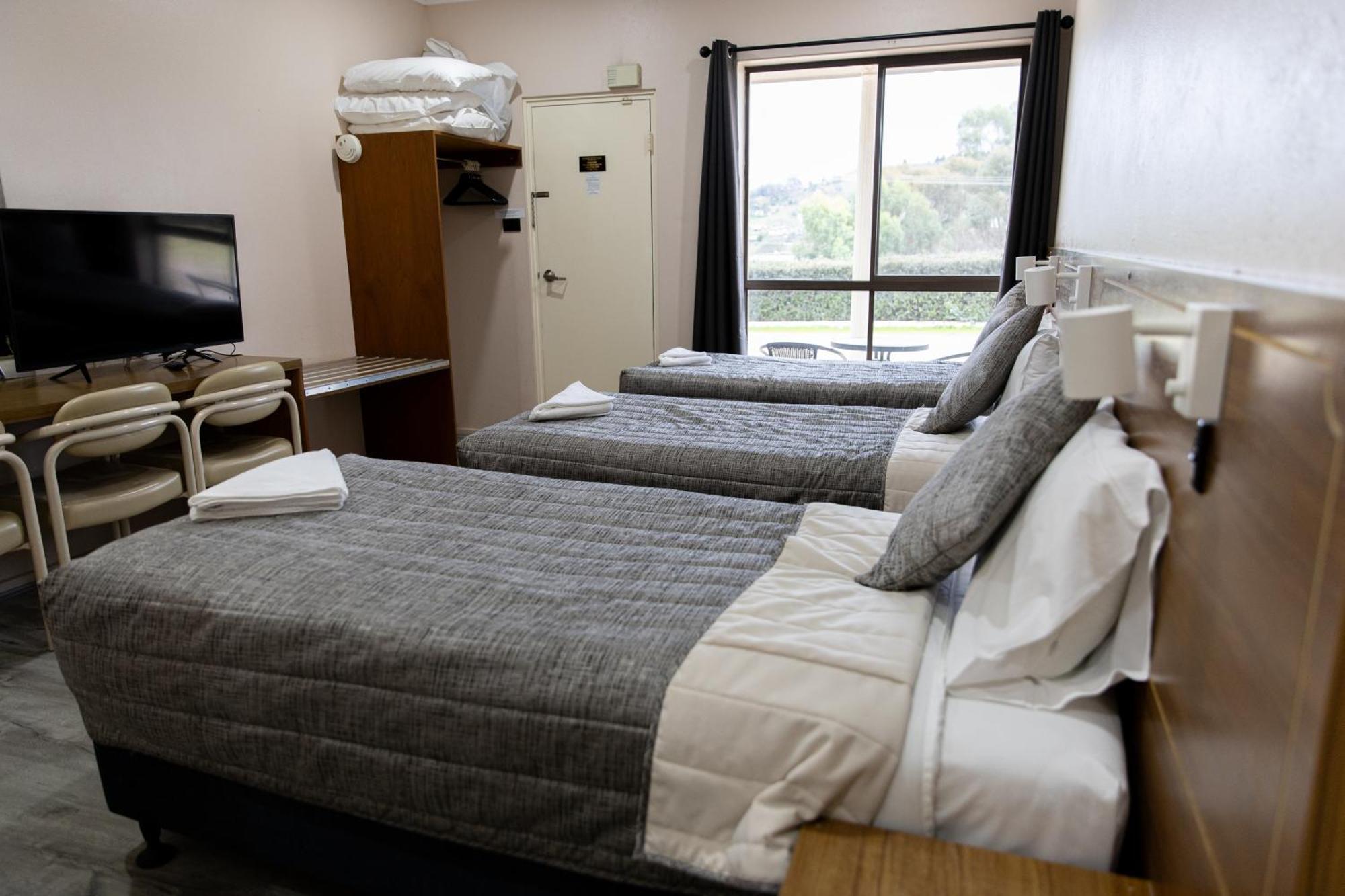 Garden Motor Inn Gundagai Kültér fotó