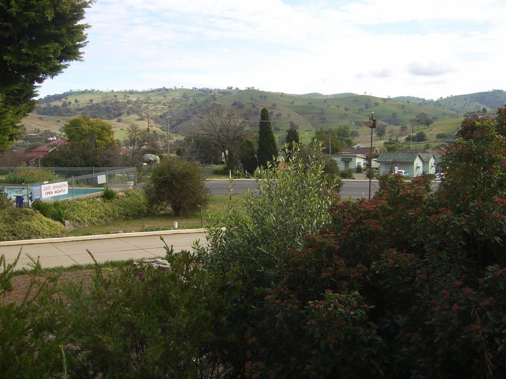 Garden Motor Inn Gundagai Kültér fotó